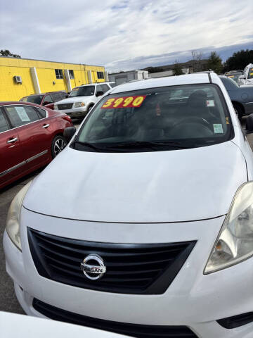 2014 Nissan Versa 1.6 S Plus