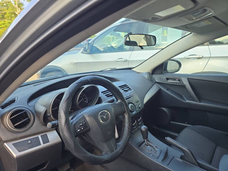 2013 Mazda MAZDA3 i SV