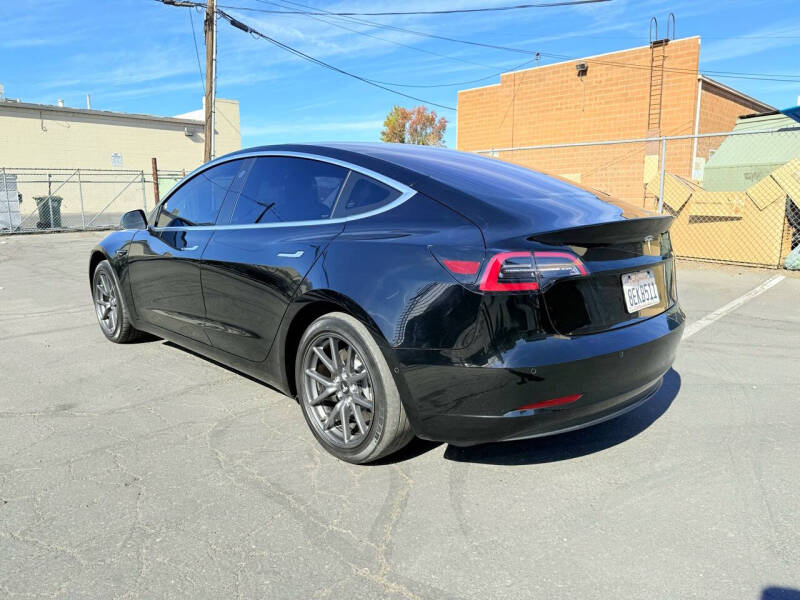 2018 Tesla Model 3 Long Range photo 8