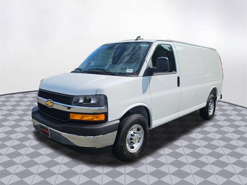 2025 Chevrolet Express 2500