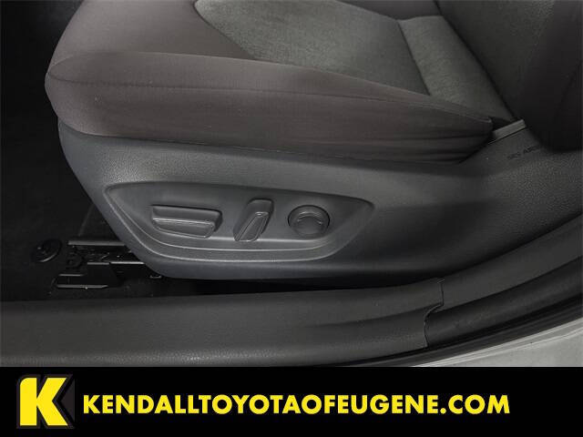 2021 Toyota Camry Hybrid LE