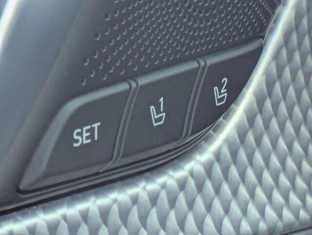 2023 Genesis G70