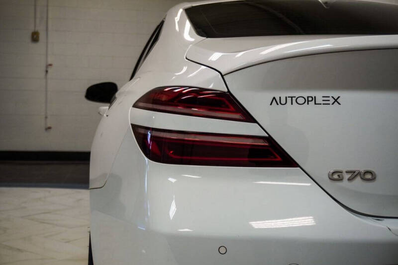 2022 Genesis G70