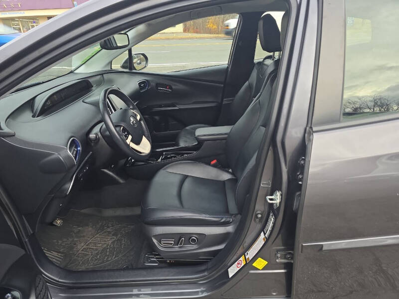 2018 Toyota Prius Four Touring