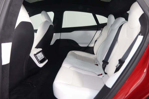 2022 Tesla Model S Plaid