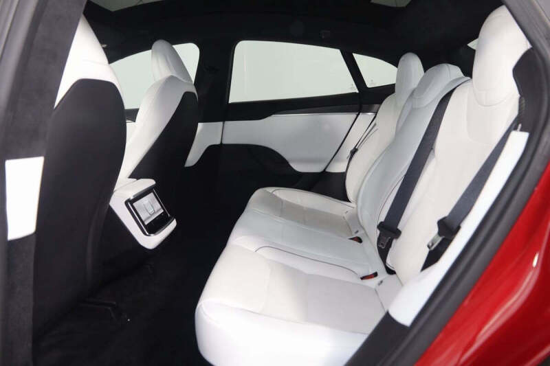 2022 Tesla Model S Plaid