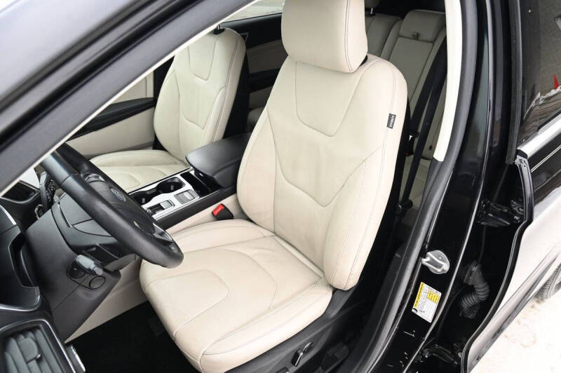 2019 Ford Edge Titanium