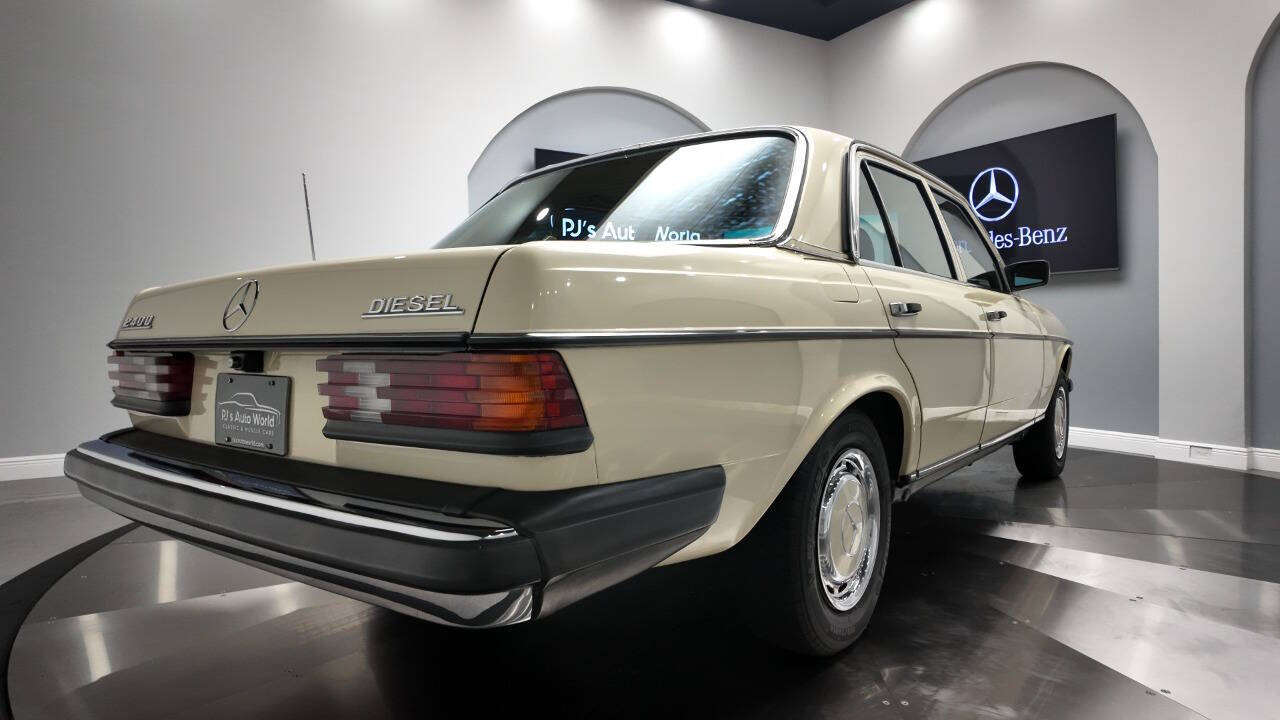 1983 Mercedes-Benz 240-Class 27