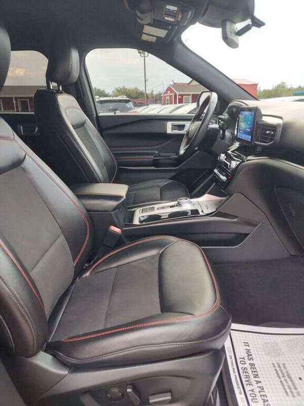 2022 Ford Explorer ST-Line