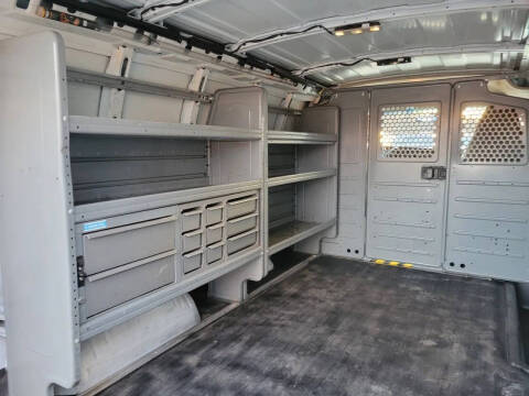 2017 GMC Savana 2500