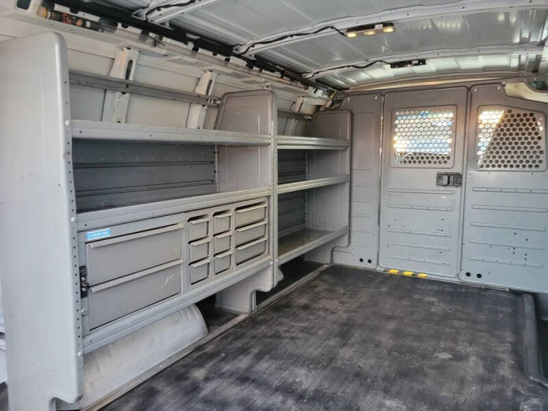 2017 GMC Savana 2500