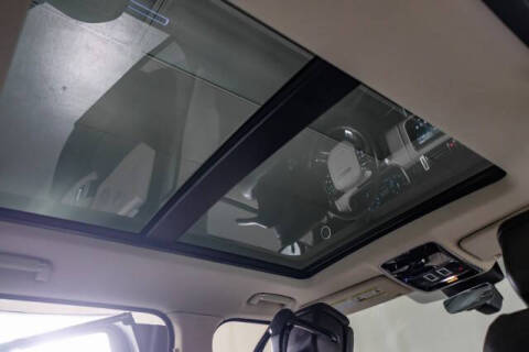 2021 Land Rover Range Rover P525 HSE Westminster Edition