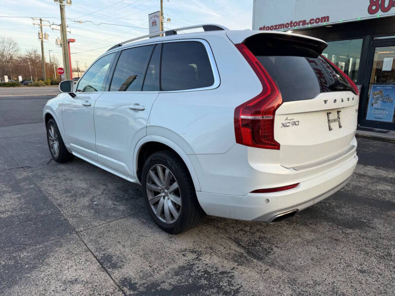 2017 Volvo XC90 T6 Momentum