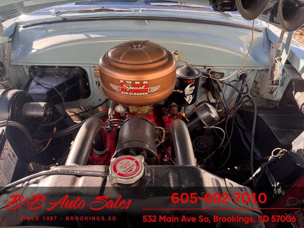 1952 Ford Crestline 65