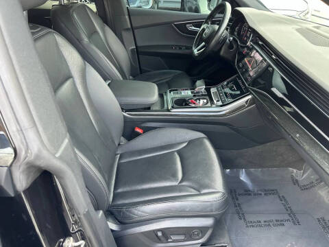 2020 Audi Q8 quattro Premium Plus 55 TFSI