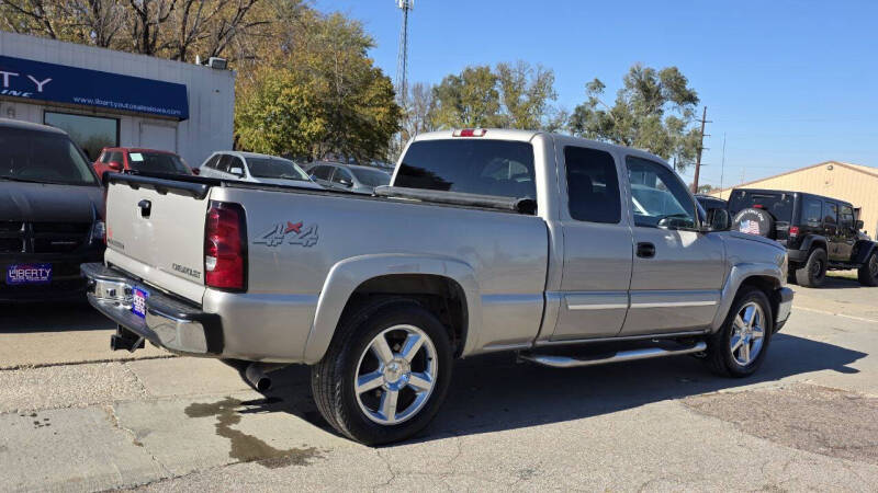 2004 Chevrolet Silverado 1500 LS