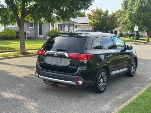 2016 Mitsubishi Outlander ES