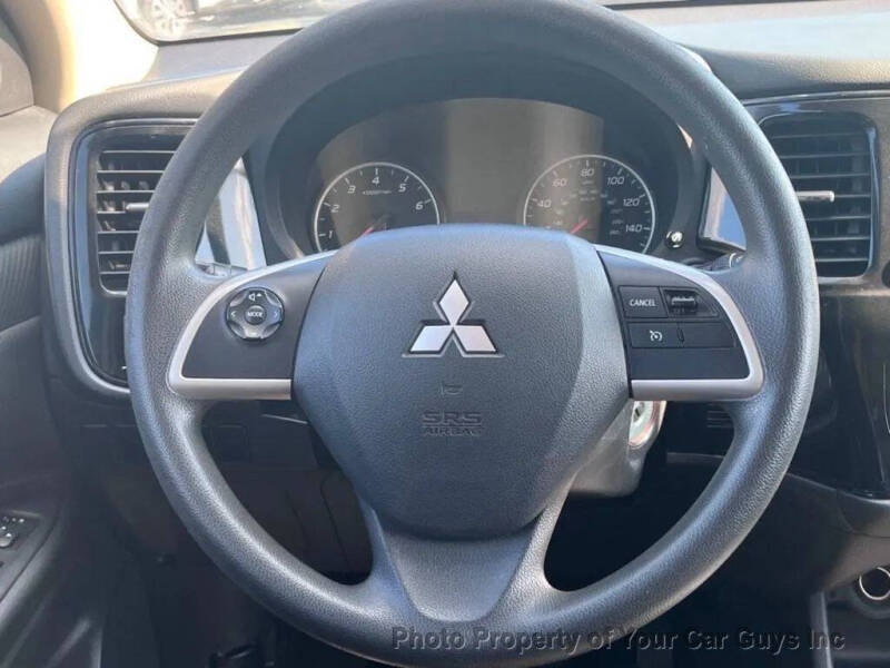 2014 Mitsubishi Outlander ES