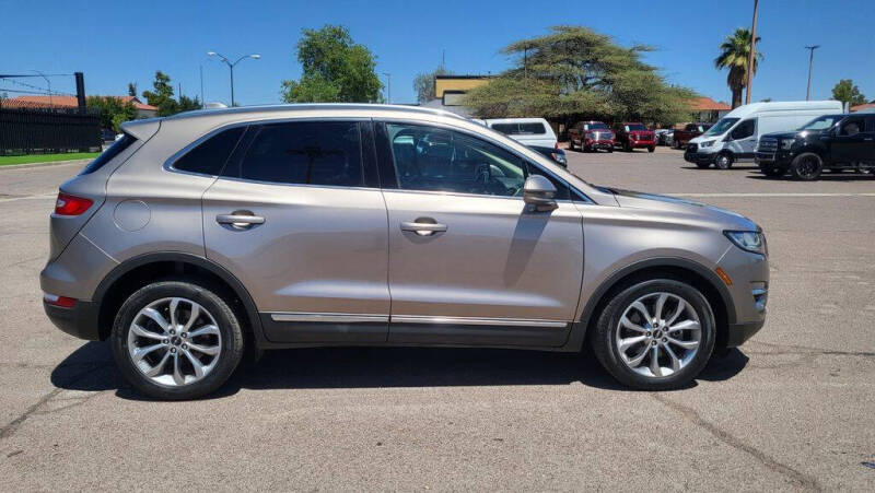2019 Lincoln MKC Select