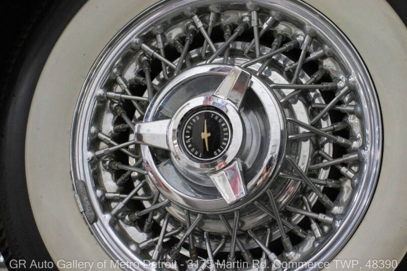 1957 Ford Thunderbird