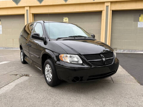 2005 Dodge Grand Caravan SE