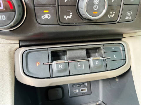 2022 GMC Acadia Denali