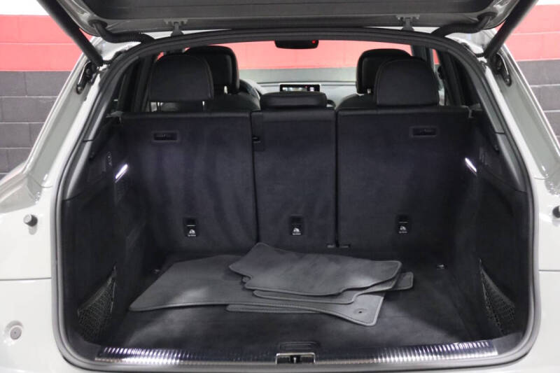 2020 Audi SQ5 3.0T quattro Premium Plus