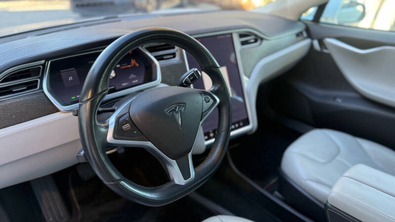 2014 Tesla Model S 85