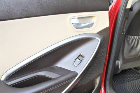 2018 Hyundai Santa Fe SE