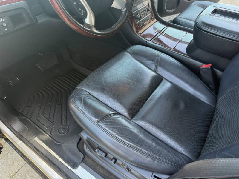 2012 Cadillac Escalade Premium