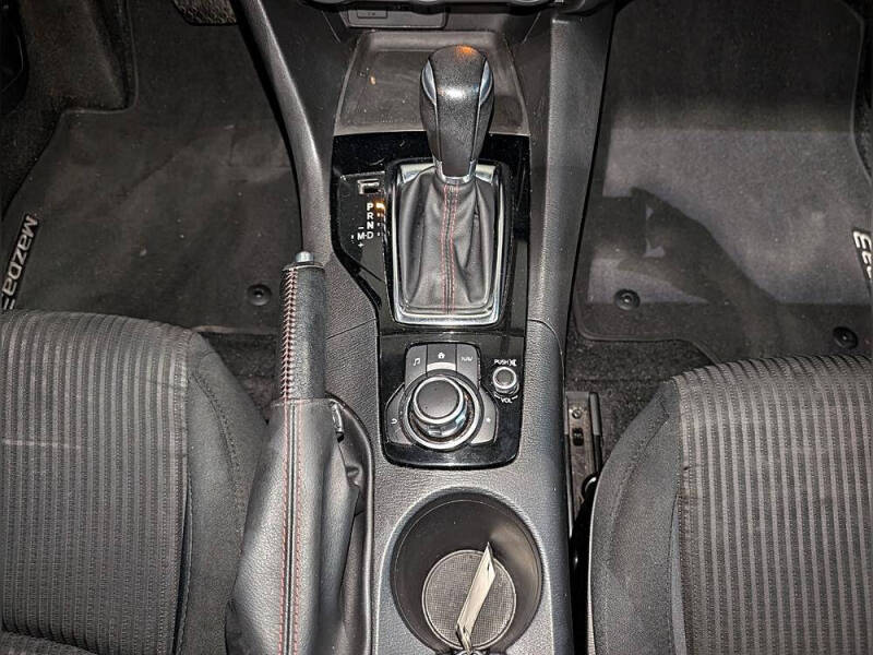 2016 Mazda MAZDA3 i Touring