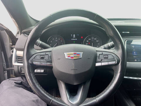 2021 Cadillac XT4 Premium Luxury