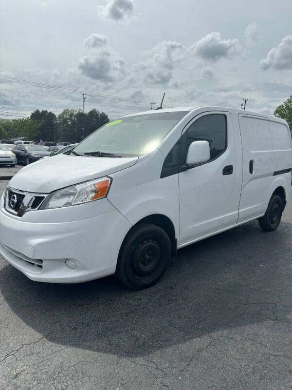 2015 Nissan NV200 SV photo 3