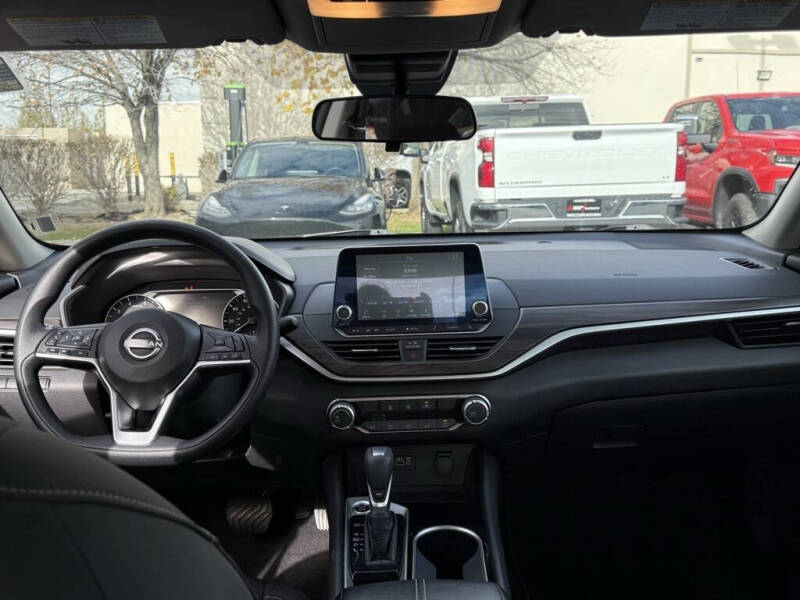 2024 Nissan Altima 2.5 SV