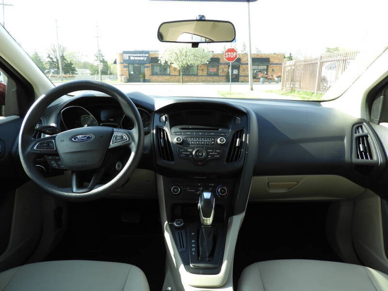 2016 Ford Focus SE