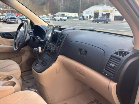 2007 Hyundai Entourage