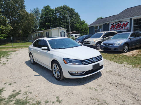 2014 Volkswagen Passat for sale at HDH Auto Sales LLC in Greer SC