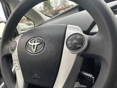 2013 Toyota Prius Three