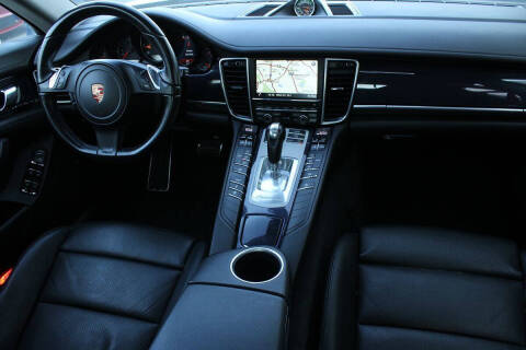 2016 Porsche Panamera Edition