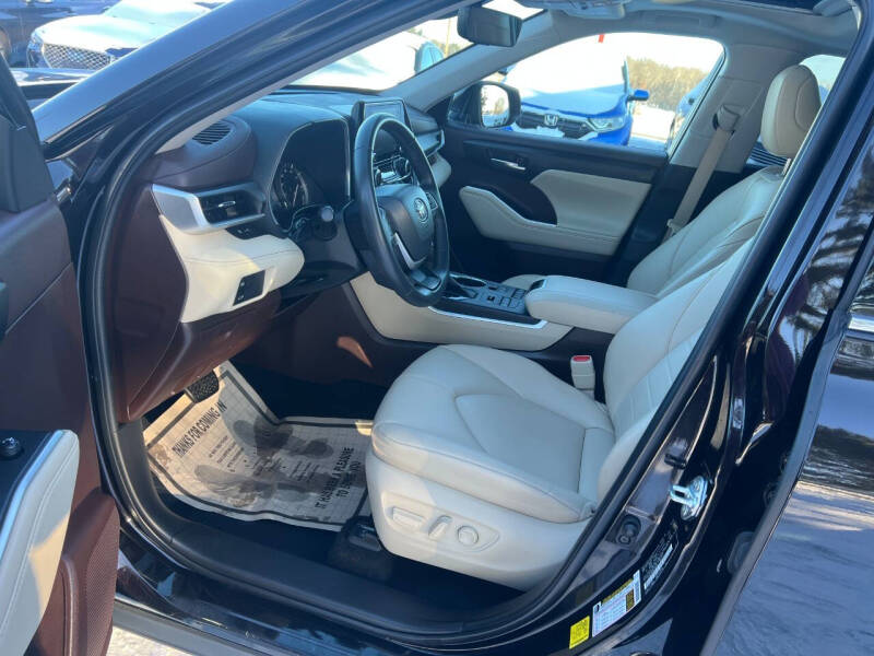 2022 Toyota Highlander XLE