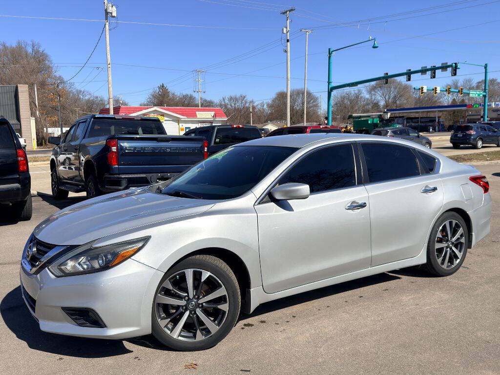 2016 Nissan Altima 2.5 SR's photo