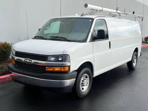 2022 Chevrolet Express 3500