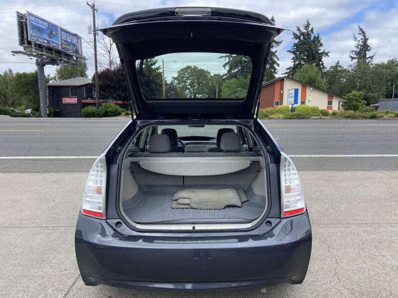 2010 Toyota Prius III