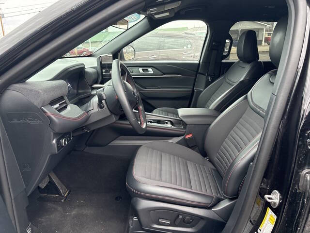 2025 Ford Explorer ST-Line