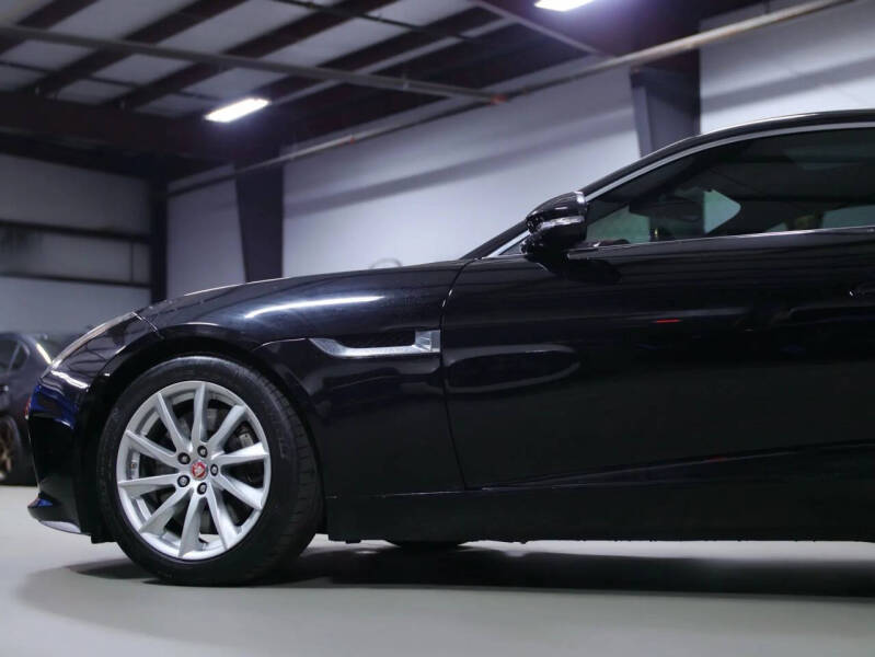 2017 Jaguar F-TYPE Premium