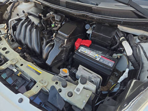 2012 Nissan Versa 1.6 SV