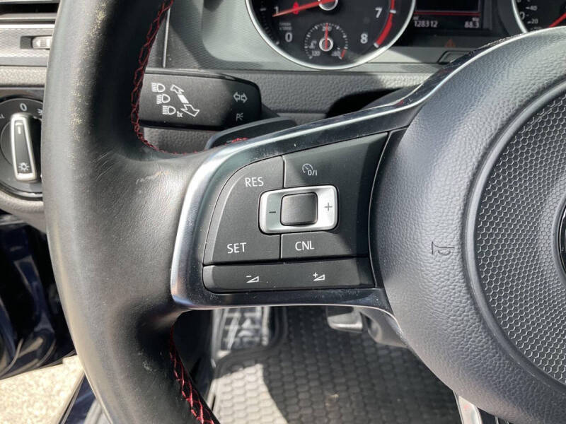 2017 Volkswagen Golf GTI S