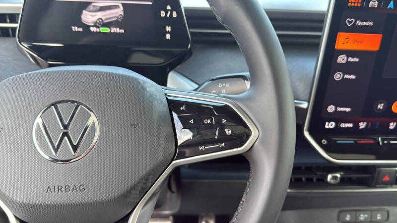 2025 Volkswagen ID. Buzz Pro S Plus 4Motion