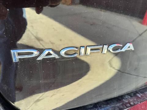 2017 Chrysler Pacifica Touring-L Plus