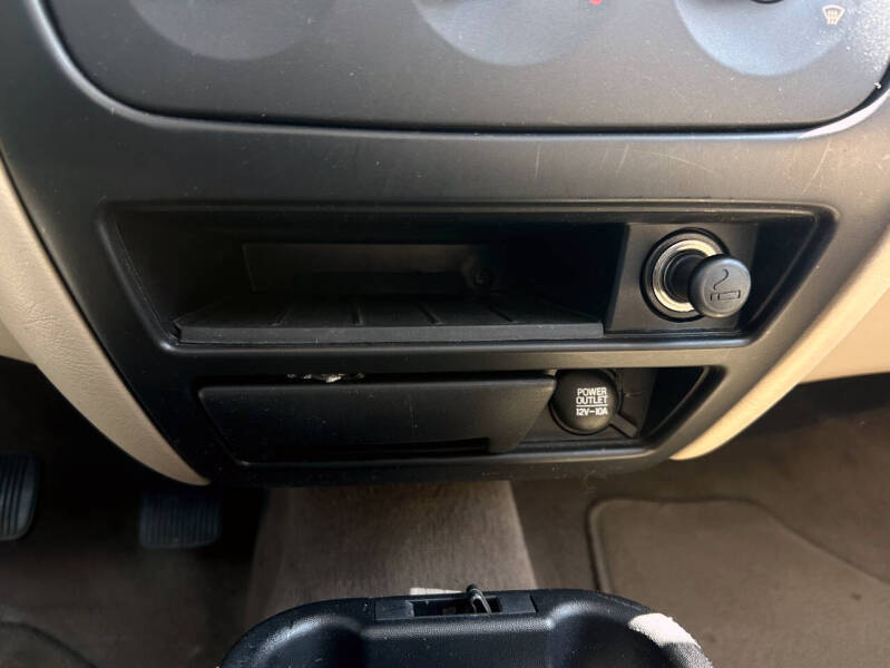 2002 Ford Taurus SE